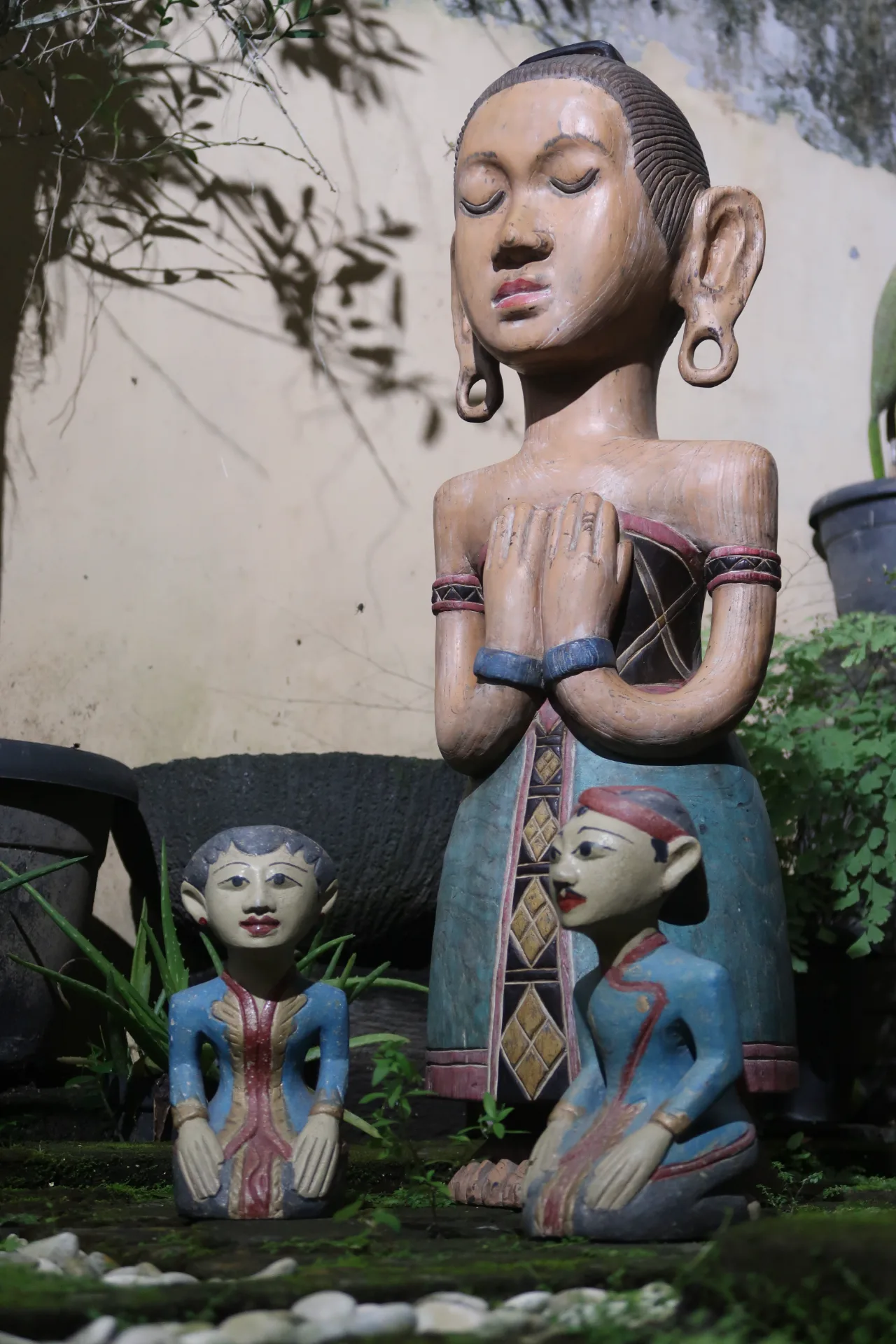 Melukis di Luar Ruangan